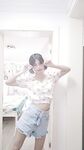偷翻女同学手机相册里的所有自拍
