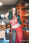 盤絲網兩個頂級模特兒超大尺度拍攝花絮流出，冷艷的灰絲美腿女神，各種大尺度露黑逼，曖昧挑逗的動作 攝影濕不硬才怪呢112期李沫