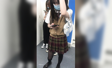 稀缺學姐專場 專業抄底靚麗制服學姐珍藏版 貼著美女屁股抄 有燈光加持畫質特好 超清4K原版 (41)